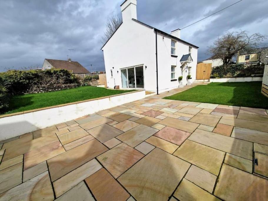 Charming Cottage Close To M4 Bridgend Bridgend  Eksteriør billede