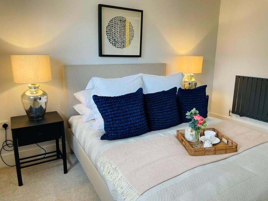 Charming Cottage Close To M4 Bridgend Bridgend  Eksteriør billede